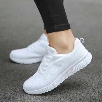 Женские кроссовки для бега, модные дышащие сетчатые кроссовки на плоской подошве, спортивная белая женская обувь 2023, белая
